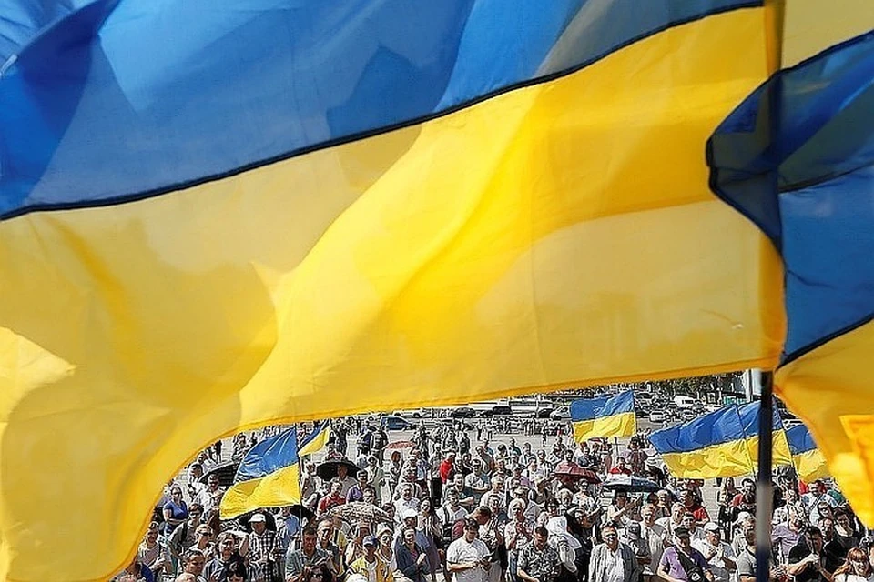 Украинские националисты устроили акцию у консульства России в Одессе