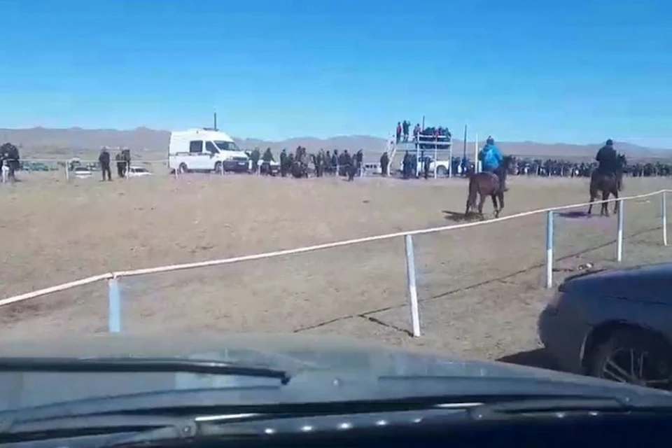 В Туве на конных скачках пострадали два подростка. Фото: МВД по Республике Тыва