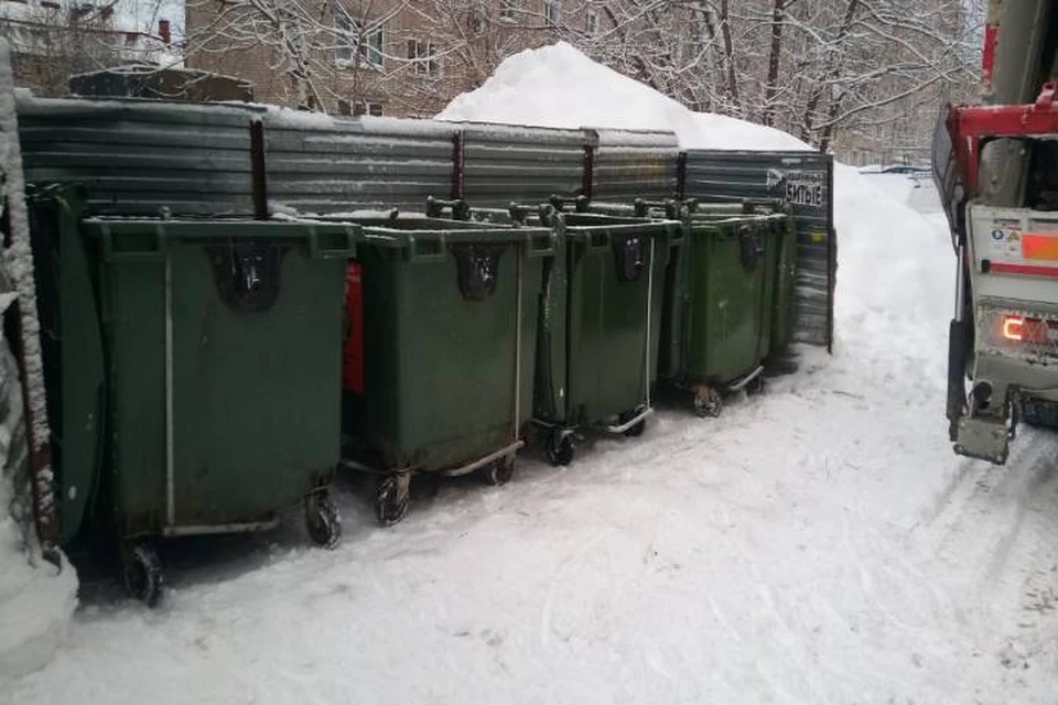 В Кировской области на площадки по сбору ТКО поступят 3739 новых контейнера. Фото: kirovreg.ru