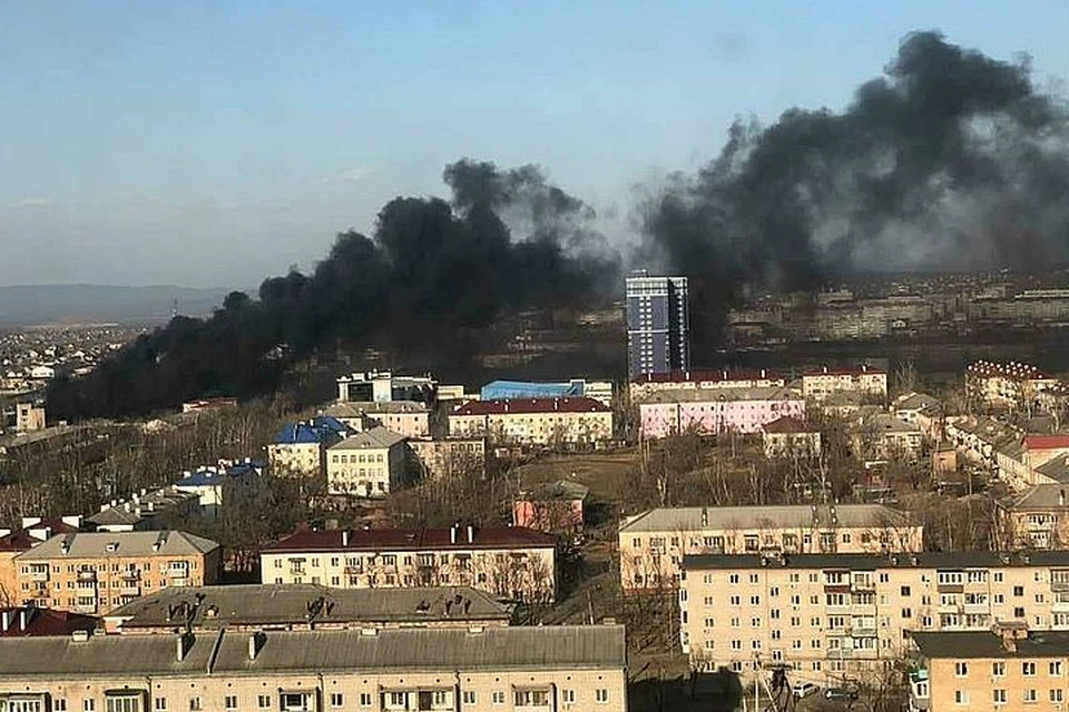 Едкий дым распространился по округе. Фото: Instagram/artem.news.plus
