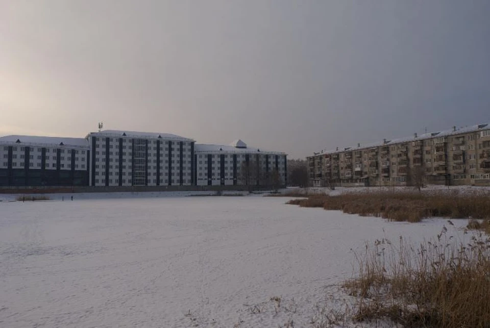 Тюменских родителей просят не пускать детей на водоемы.