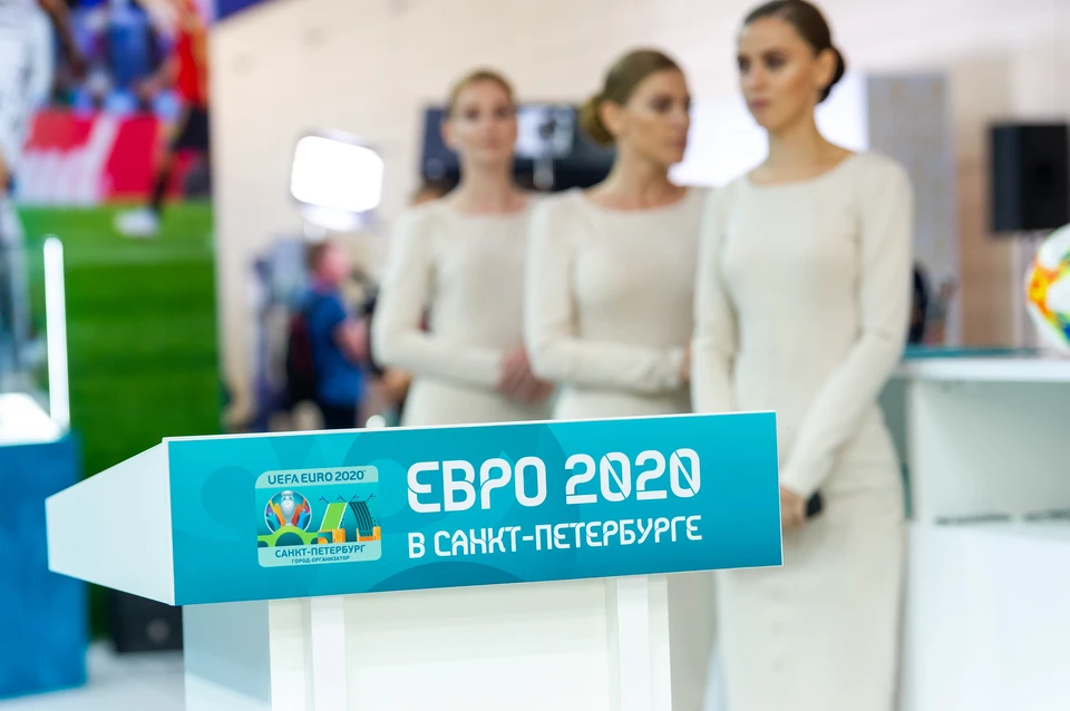 В Петербурге отобрали волонтеров для работы на ЕВРО-2020