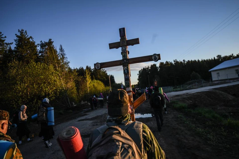 Всего за 5 дней паломники проходят 180 километров.