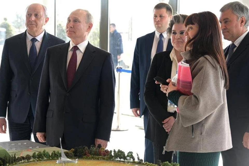 Владимир Путин посетил Парк покорителей космоса в Саратовской области