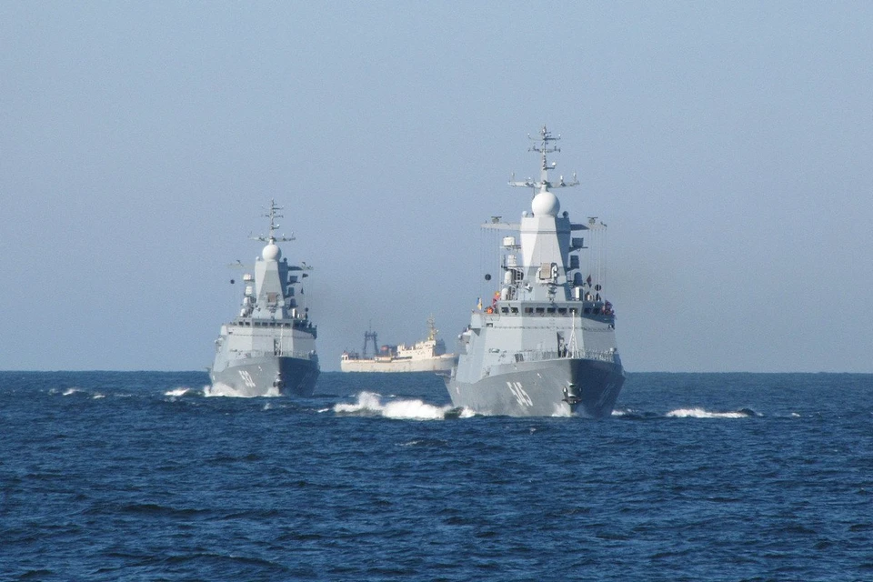 Боевые корабли РФ вышли на учение в Черное море.