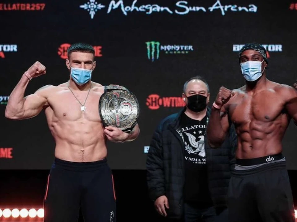 Боец Вадим Немков победил Дэвиса и защитил титул чемпиона Bellator. Фото: Instagram Вадима Немкова