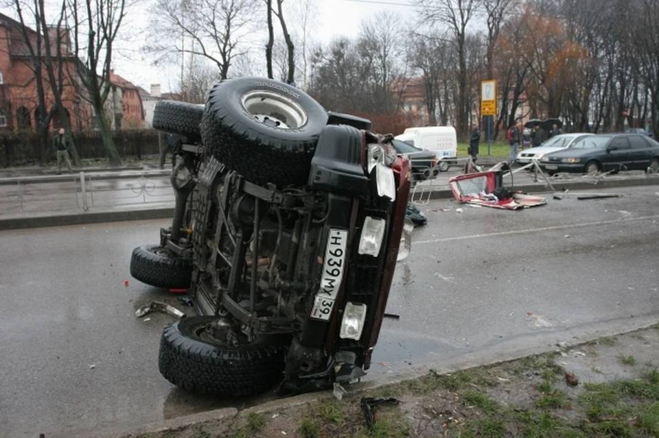 В настоящий момент выясняются обстоятельства ДТП.