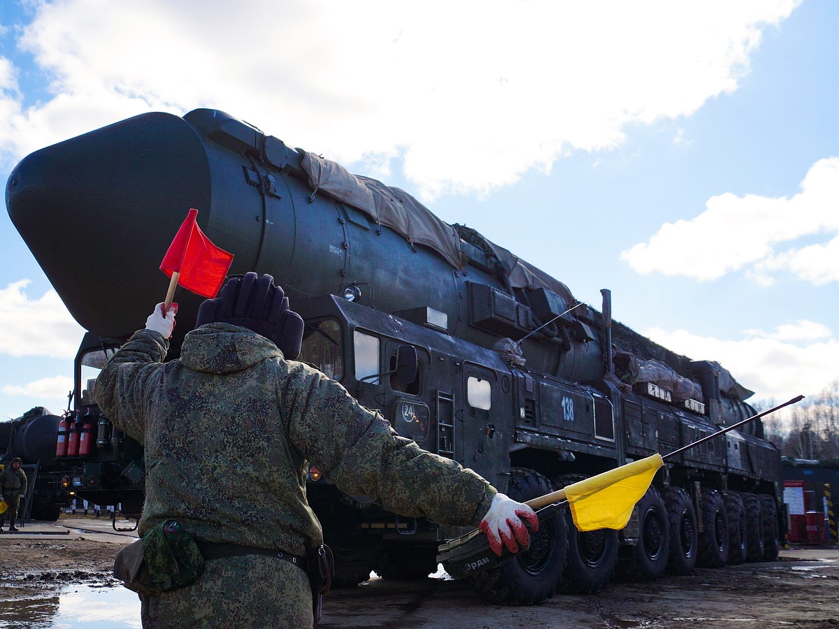 Военные показали, как охраняют самое грозное оружие России - KP.RU