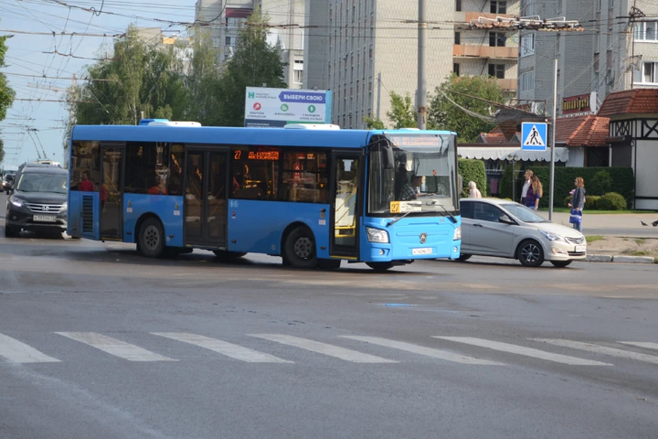 В Брянске 2 мая для посетителей кладбищ пустят дополнительные автобусы.