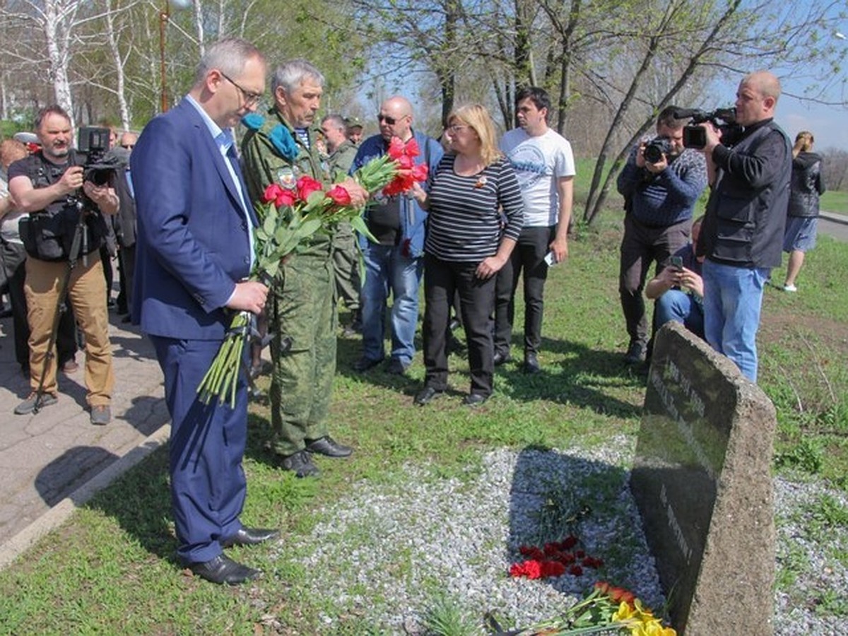 В Донецке почтили память жителей Одессы, погибших 2 мая 2014 года в Доме  профсоюзов - KP.RU