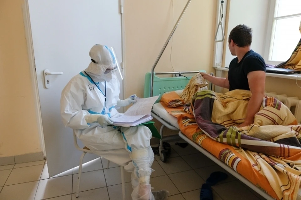 Омичи продолжают попадать в ковидные госпитали.