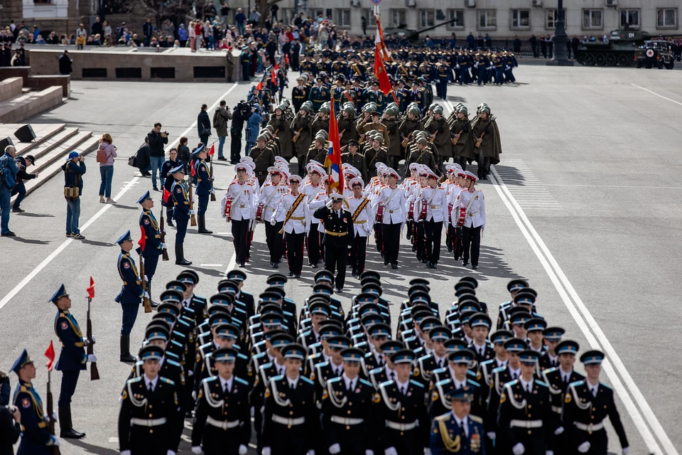 Фото с парада победы челябинск