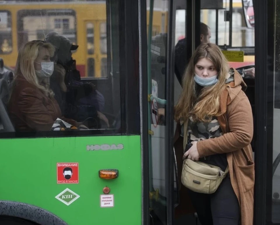На выбор предлагали еще два маршрута следования для автобуса