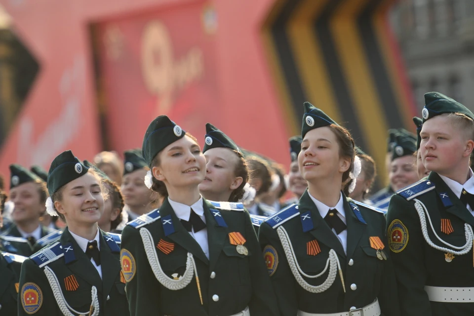 Перед 9 мая в Екатеринбурге прошло несколько репетиций парада.