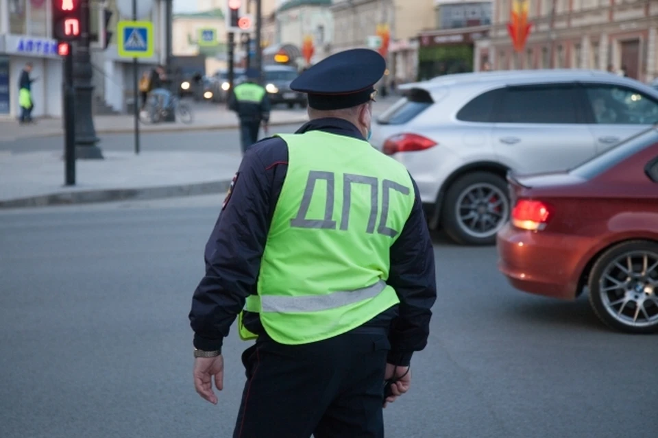 Инспектор получил различные травмы.