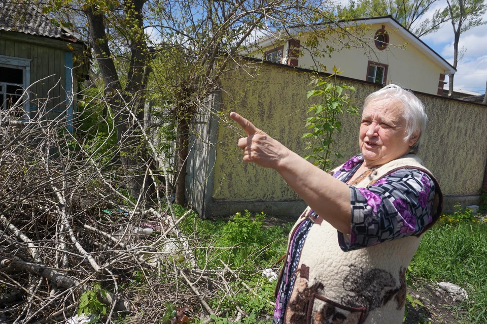 Женщина уже много лет безуспешно пытается добиться перезахоронения останков советского воина