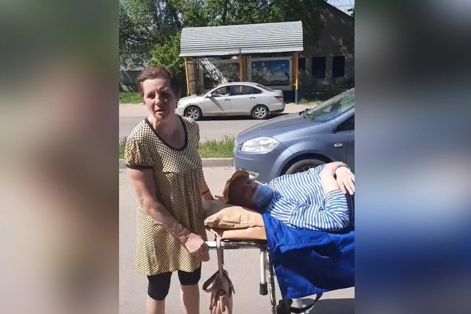 Женщина сама пыталась доставить до дома своего мужа-инвалида в соседнее село.