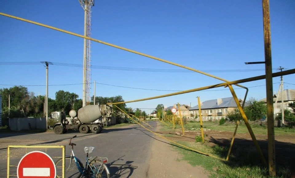 Жители Рождествено остались без газа из-за безответственного водителя «Камаза» с бетономешалкой