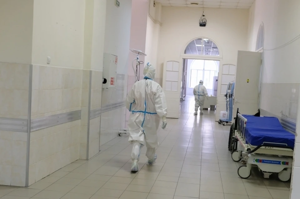 Каждый в Волгоградской области по 7 - 8 человек умирают непосредственно от коронавируса.