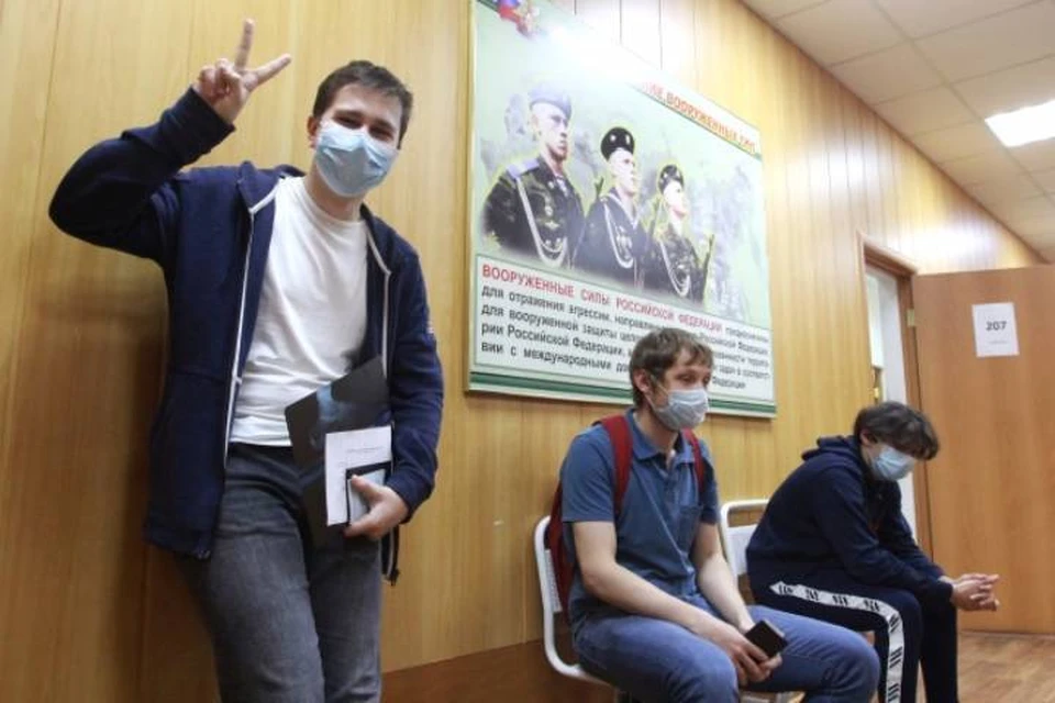 Призывник вовремя не явился по повестке в военкомат и похоже не собирается