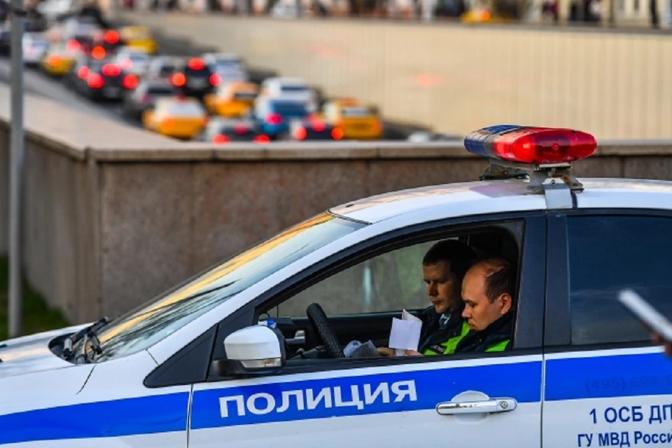 В Новосибирске неизвестный сообщил о минировании ГУФСИН: его ищет полиция.