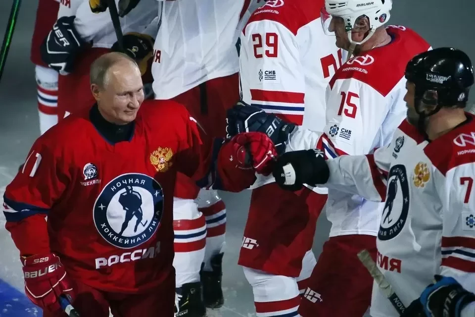 Песков рассказал об игре Путина и Лукашенко в хоккей: «Всегда играют в одной команде». Фото: Дмитрий Феоктистов/ТАСС