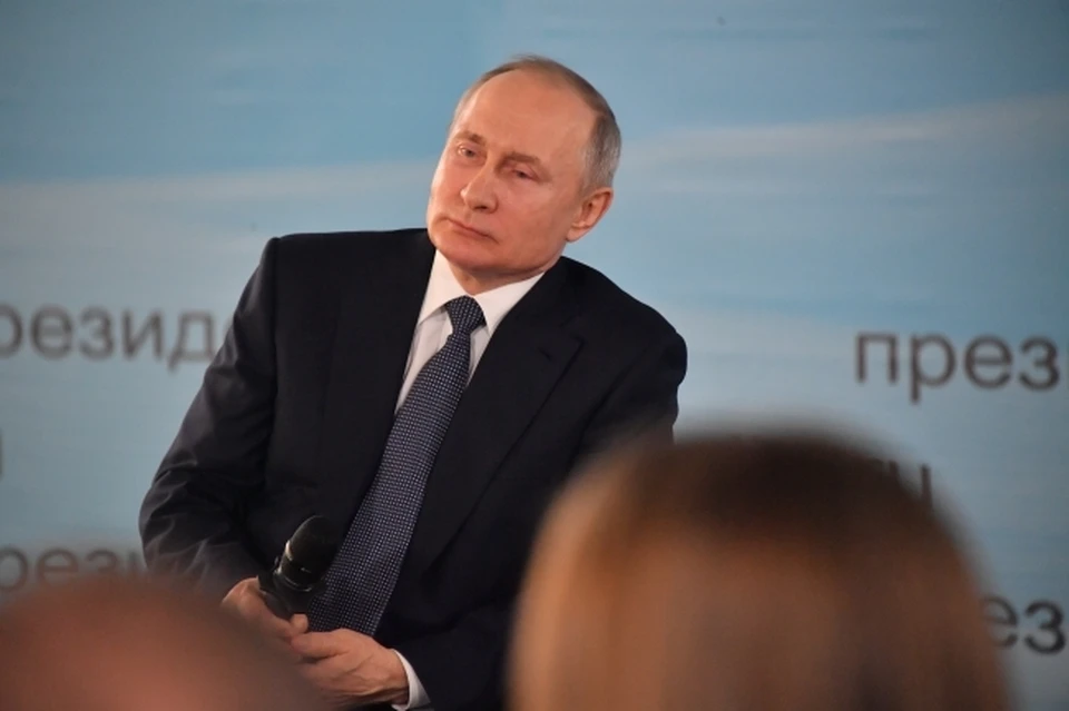 Владимир Путин сообщил, что сам вакцинировался и призвал россиян поступить так же