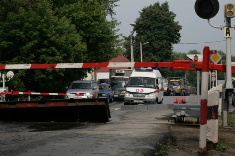 Кировских автомобилистов в связи с перекрытием переезда просят заранее продумать свой маршрут
