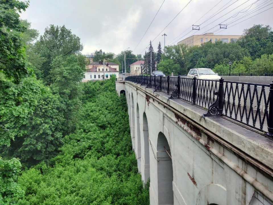 Один из главных символов Калуги - Каменный мост.