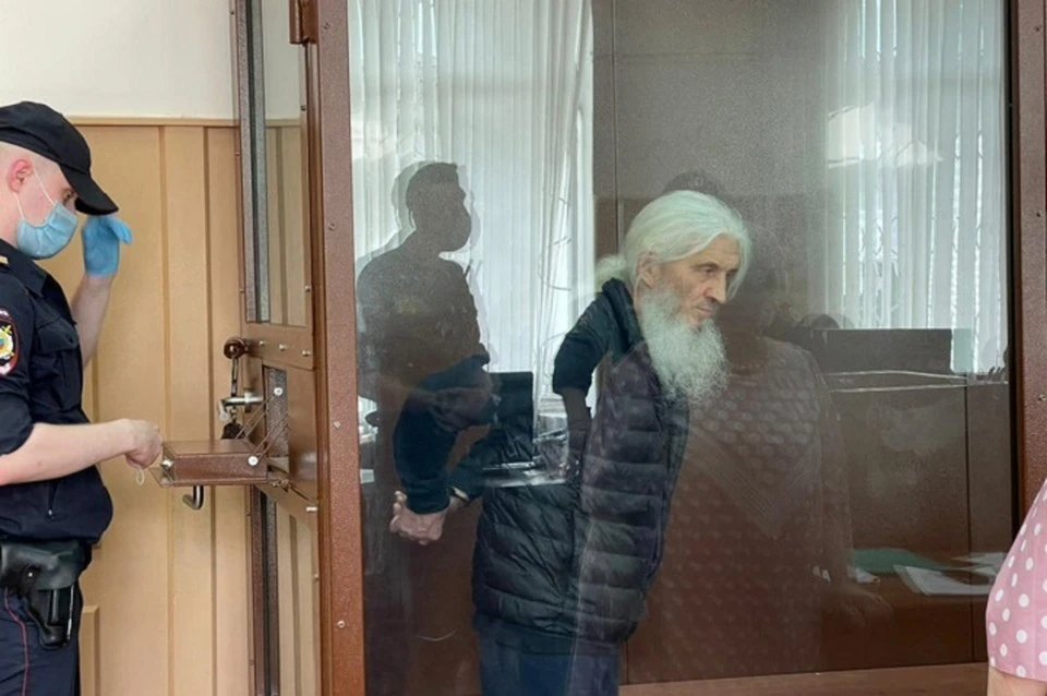Отец Сергий находится под стражей с конца прошлого года. Фото: Басманный суд Москвы