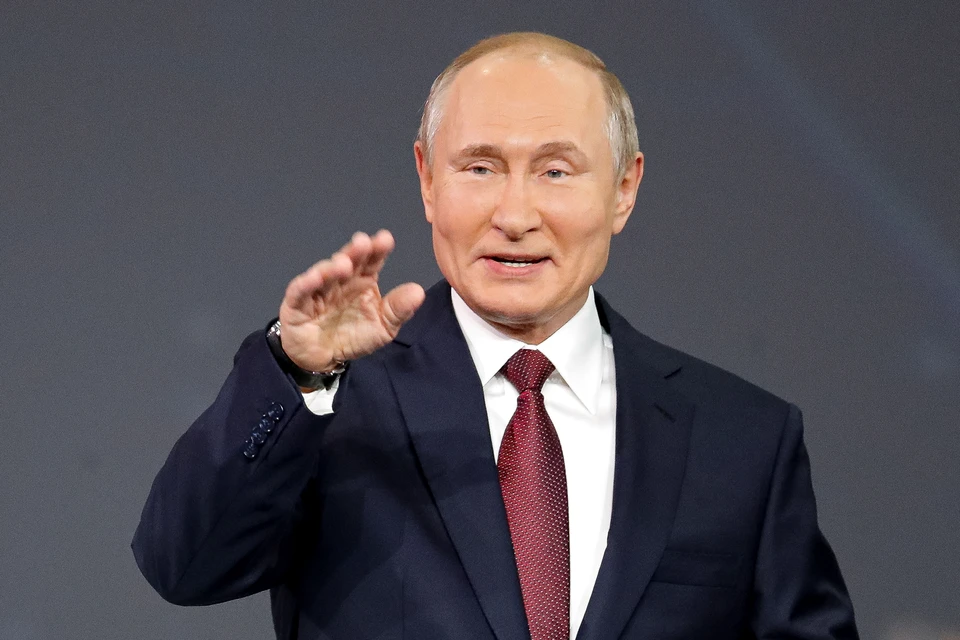 Путин наградил ведущего «Что? Где? Когда?» Бориса Крюка и знатока интеллектуального клуба Андрея Козлова