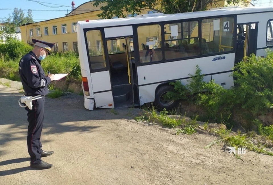 По предварительным данным, у автобуса отказали тормоза. Фото: УГИБДД по Свердловской области