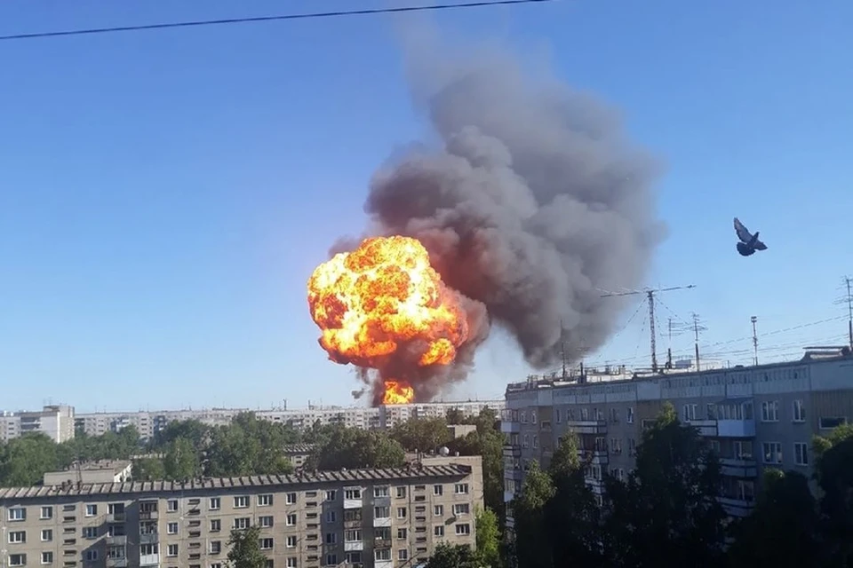 Взрыв почувствовали жители разных районов города. Фото: Евгений Кочкин
