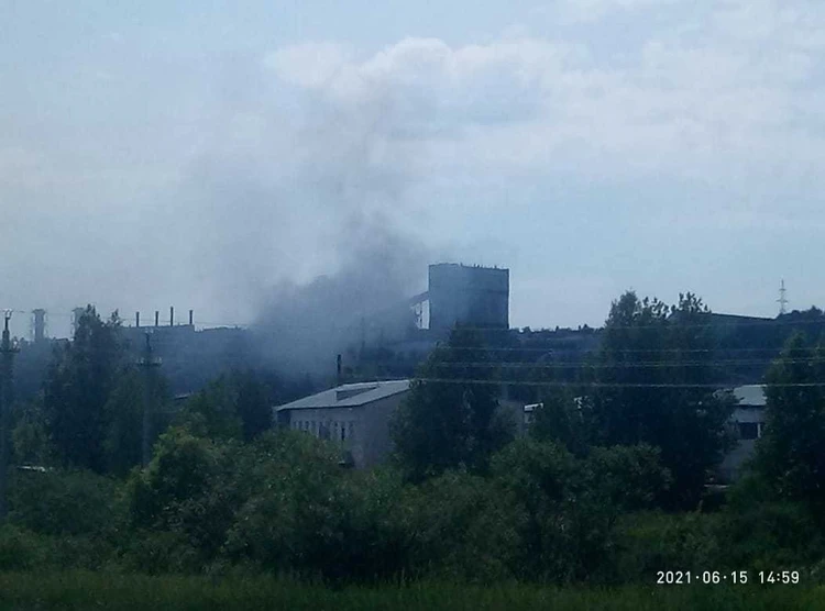 На кузбасской ЦОФ «Березовская» произошел пожар повышенного - третьего - ранга сложности