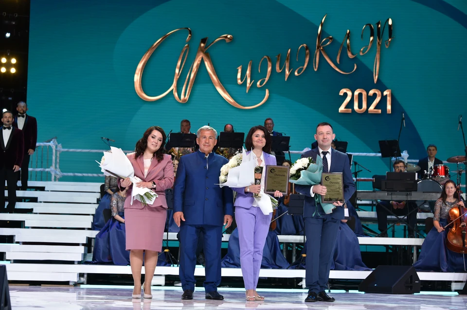 Для врачей была организована концертно-театрализованная программа и чествование победителей конкурса в различных номинациях. Фото: Пресс-служба президента Республики