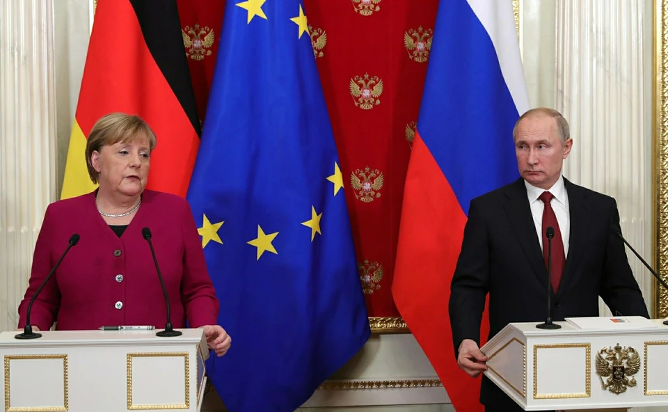 FT: Меркель предложила провести встречу между лидерами Евросоюза и Путиным