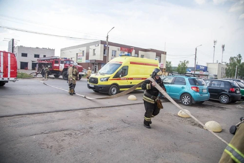 Последствия аварии устраняли с 16 до 20 часов. Фото: ГУ МЧС по Кировской области