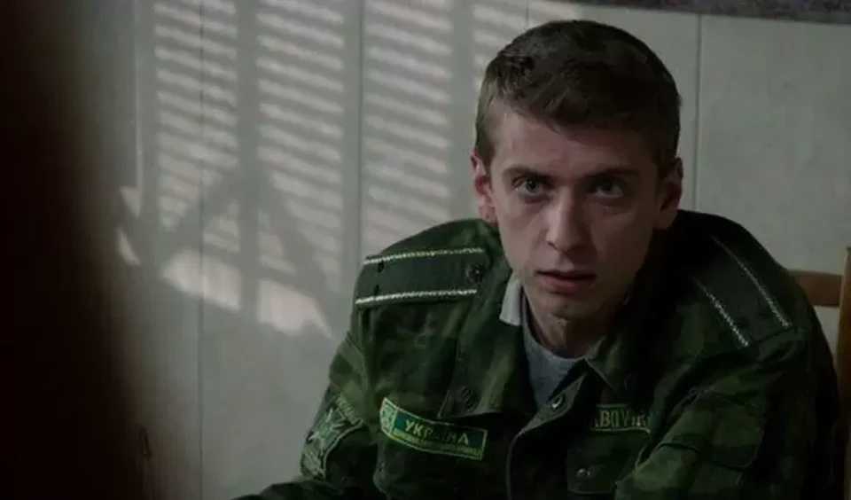 Причина смерти Ростислава Гулбиса: 32-летний актер умер из-за острого приступа панкреатита. Фото: кадр из сериала