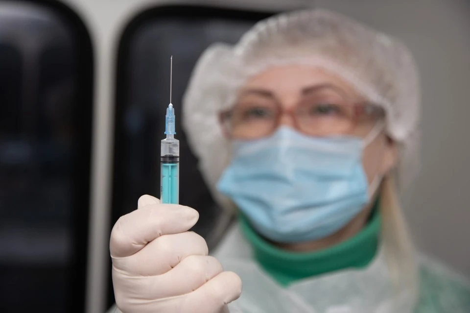 Все российские вакцины можно использовать для вакцинации переболевших и ревакцинации