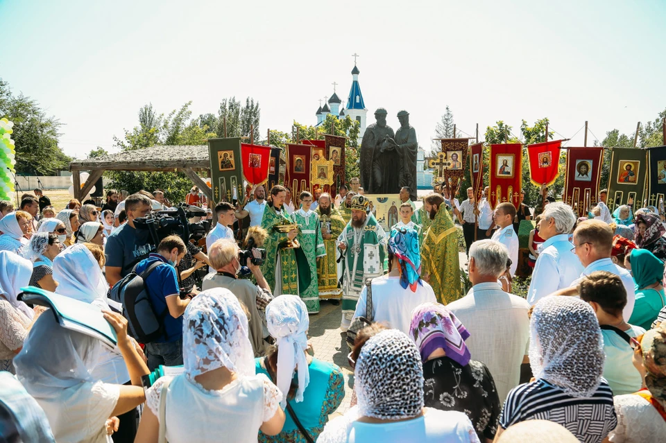 В Астрахани благодаря поддержке депутатов Государственной думы состоялся праздник в честь Дня семьи, любви и верности