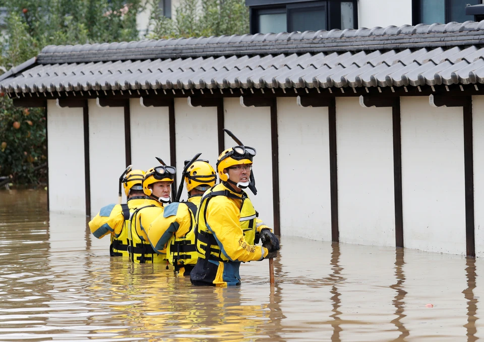Свыше 400 тысяч человек в Японии получили указание к эвакуации из-за ливней