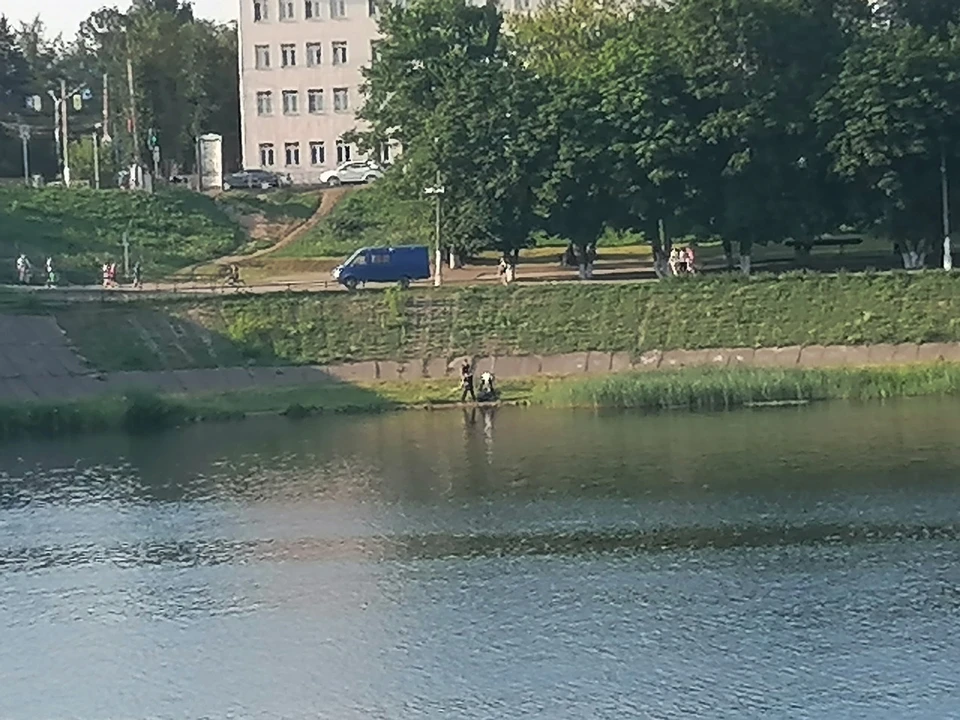 Мужчина пошел купаться и утонул Фото: vk.com/ostorozhno_tver.pozor_tver/Андрей Кот