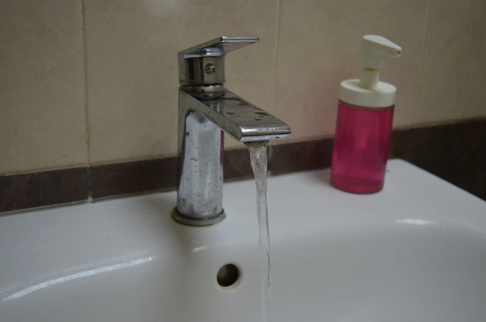 Без горячей воды останутся два детсада и поликлиника