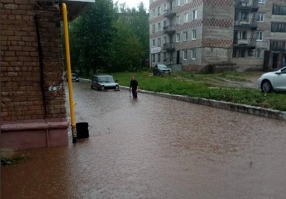 Затопленный двор Соликамска. Фото: t.me/SluhovoiAnalizator