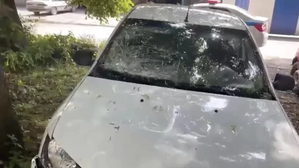 Водитель говорит, что не увидел пешехода. Но хорошо видны следы дорожного преступления.