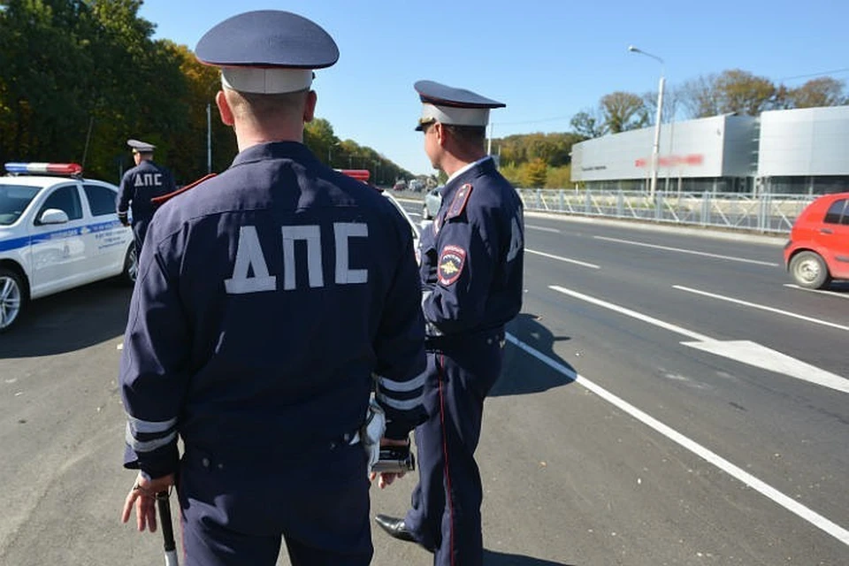 Автомобиль протаранил ограду храма Андрея Рублева в Москве