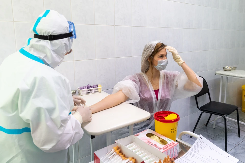 Профессор Анча Баранова ответила тем, кто боится осложнений от прививки больше коронавируса