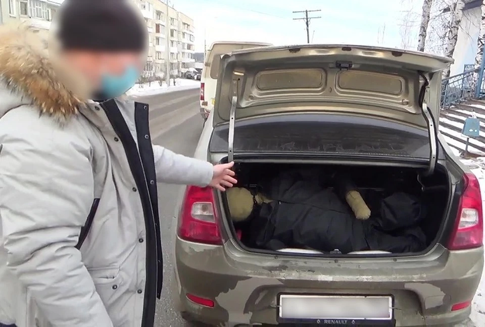 Молодого парня вывезли из Карпинска в багажнике. Фото: пресс-служба СКР по Свердловской области