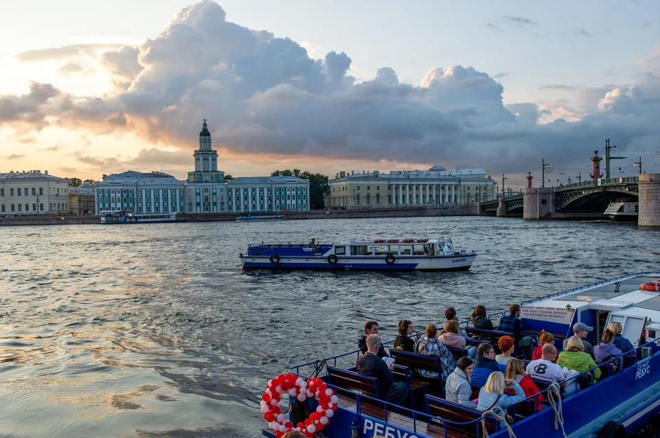 По Неве запустят кольцевой маршрут с остановками.