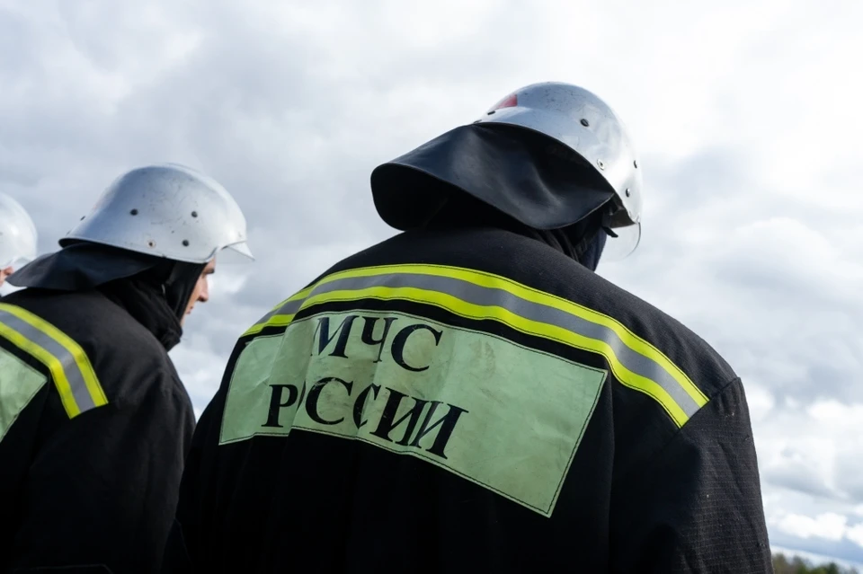 Под Орлом сгорел комбайн и частично трактор с сеялкой